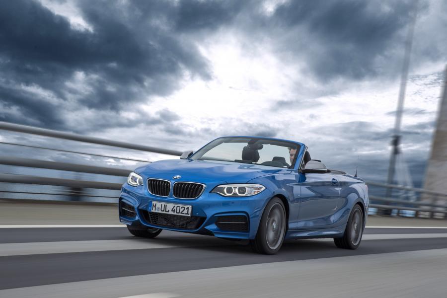  BMW M235i Convertible 2014 года  (фото 1 из 28)